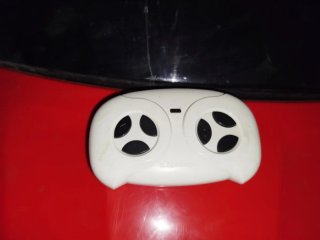 Coche eléctrico infantil rojo