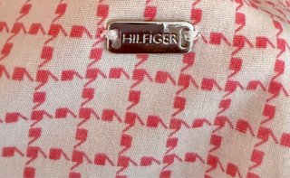 Camisa Tommy Hilfiger rosa y blanca