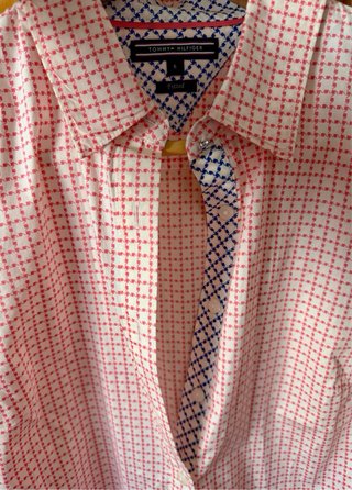 Camisa Tommy Hilfiger rosa y blanca