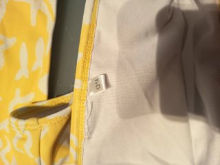 Biquíni infantil amarelo com conchas