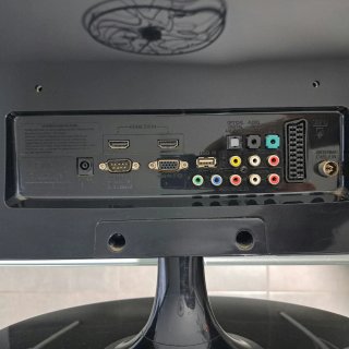 Monitor TV LG Full HD con mando