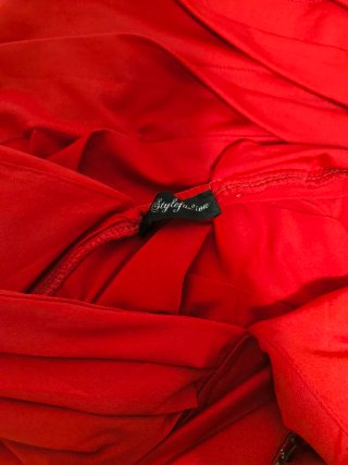 Vestido Rojo con Pedrería