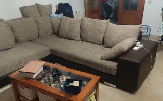 Sofá modular marrón y negro