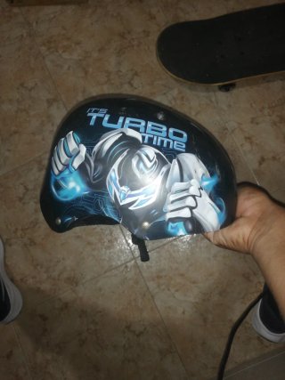 Skate + Casco