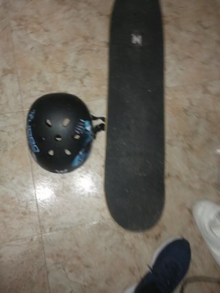 Skate + Casco