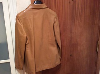Chaquetón de cuero beige Talla M