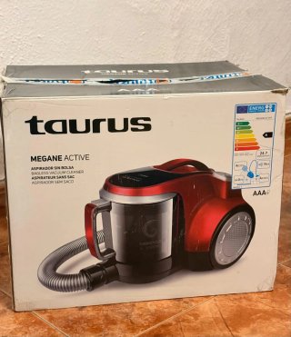 Aspiradora Taurus Roja