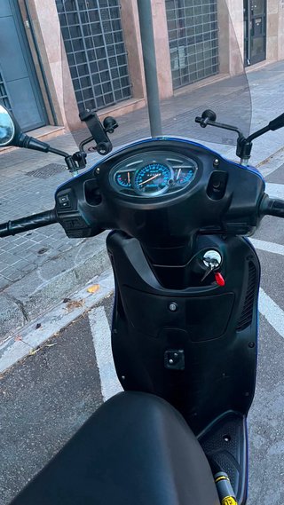 Suzuki Sixteen 150 Scooter Azul
