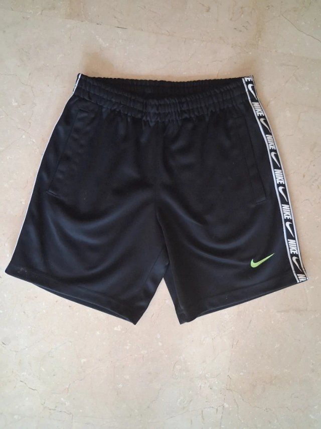 Pantalón corto deportivo Nike negro