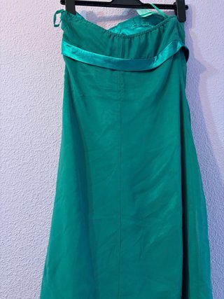 Vestido palabra de honor verde. 1 puesta