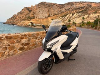 Kymco Grand Dink 300 Blanca