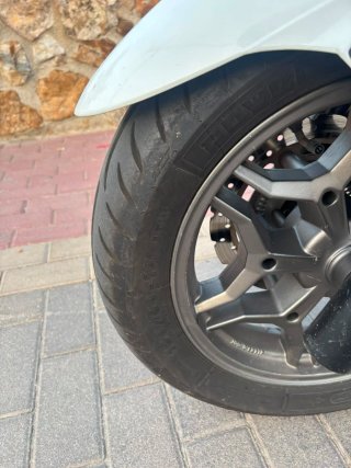Kymco Grand Dink 300 Blanca