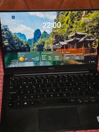Dell XPS 9350 I5 8GB 256GB SSD