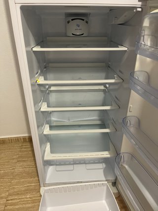 Nevera Indesit blanca