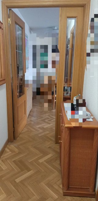 Mueble recibidor madera y mimbre