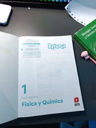 Física y Química 1o Bachillerato : Revuela