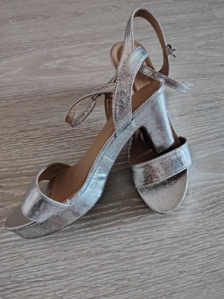 Sandalias plateadas tacón plataforma talla 38