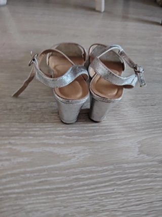 Sandalias plateadas tacón plataforma talla 38