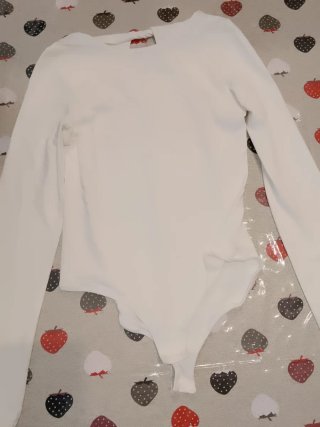Conjunto Stradivarius Top Blanco y Shorts Vaqueros