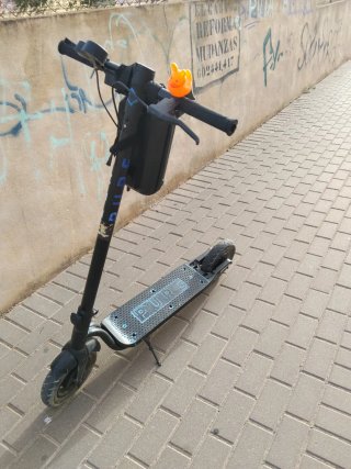 Patinete Eléctrico PURE con jp