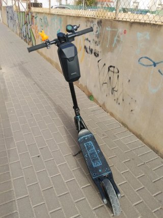 Patinete Eléctrico PURE con jp