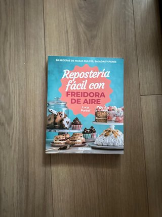 Libro ‘Repostería fácil con freidora de aire’.