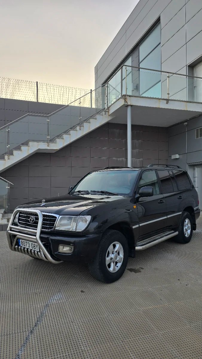 Toyota Land Cruiser 100 2000 - foto 1