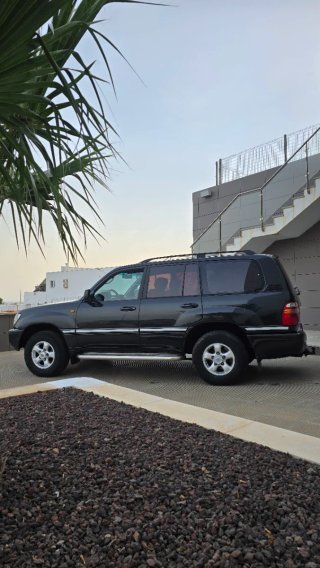 Toyota Land Cruiser 100 2000