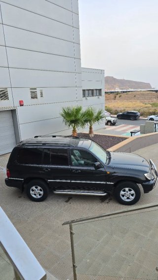 Toyota Land Cruiser 100 2000