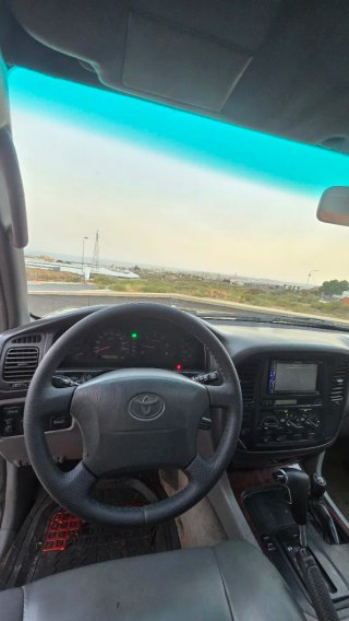 Toyota Land Cruiser 100 2000