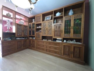 Mueble de comedor de madera maciza