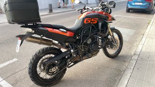 BMW F800 GS Naranja y Negra