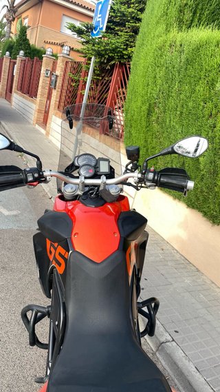 BMW F800 GS Naranja y Negra