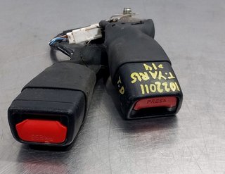 ENGANCHE CINTURON TRASERO DERECHO TOYOTA YARIS (K