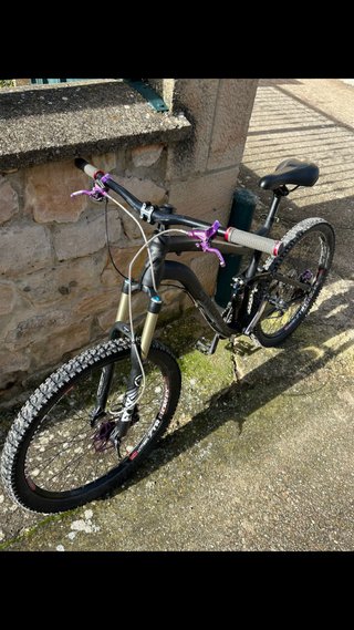 Bicicleta Doble Suspensión Negra