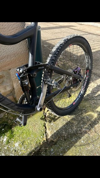 Bicicleta Doble Suspensión Negra