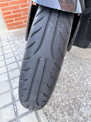 Aprilia Sportcity 200cc Maxi-Scooter Negra