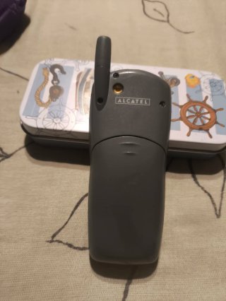 Móvil Alcatel Vintage Años 90