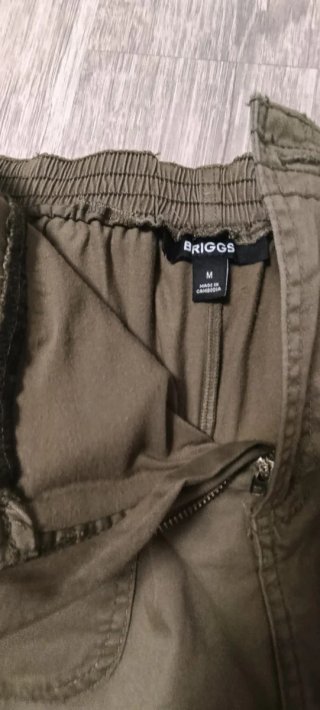 Falda cargo verde militar con pantalón interior