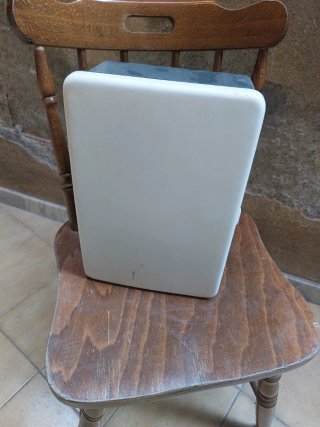 Armadietto porta medicinali o altro