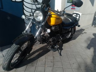 Moto MacBor Custom Negra y Amarilla