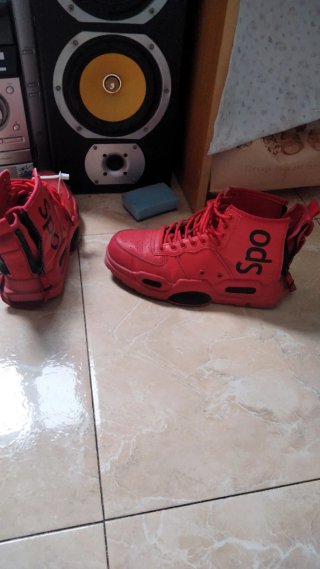 Zapatillas deportivas rojas SPOM