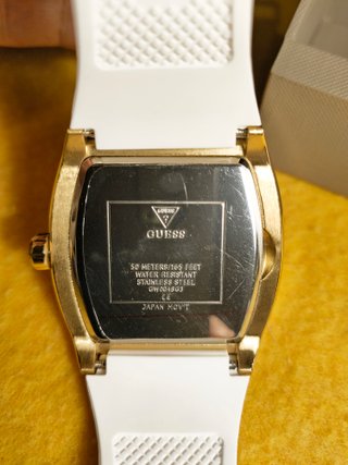 Reloj GUESS Phoenix nuevo, correa de caucho