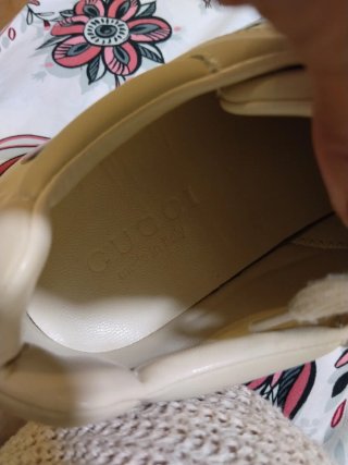 Zapatillas Gucci color marfil