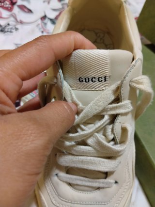 Zapatillas Gucci color marfil