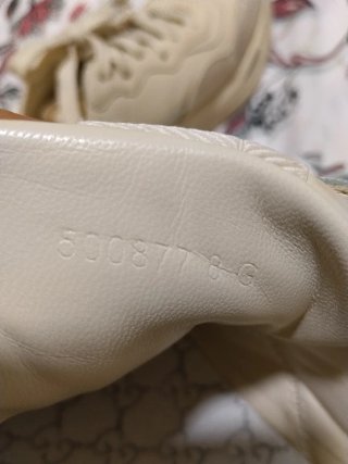 Zapatillas Gucci color marfil