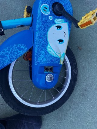 Bici infantil Btwin azul con dibujos