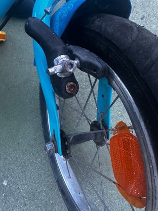 Bici infantil Btwin azul con dibujos