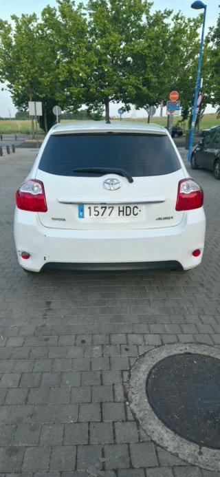 Toyota Auris 2011