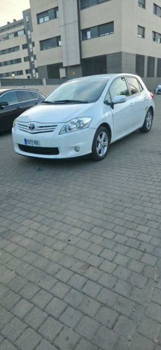 Toyota Auris 2011